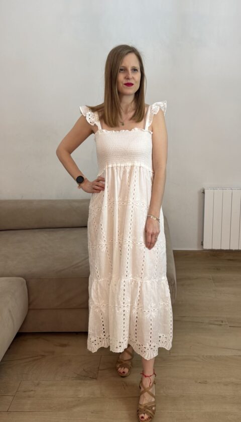 vestido blanco troquelado